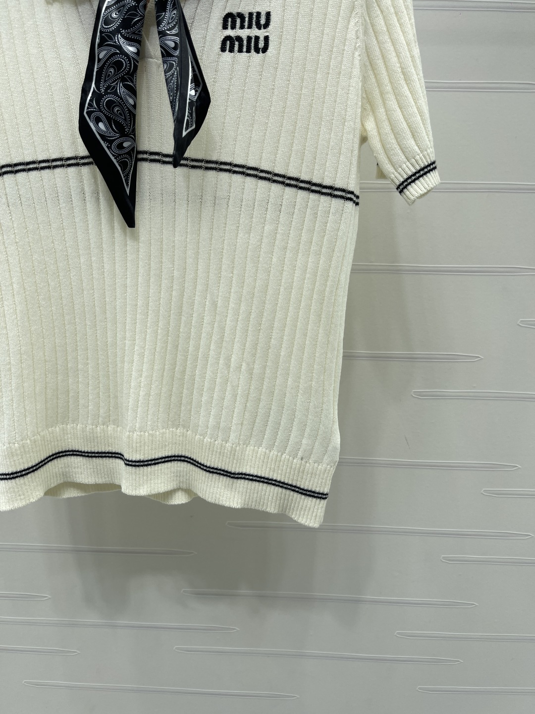 Women's short sleeves